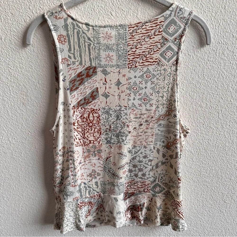 Soft Joie Quinn Sleeveless Ruched Top in Porcelain Sage Multicolored - Large - Picture 2 of 8